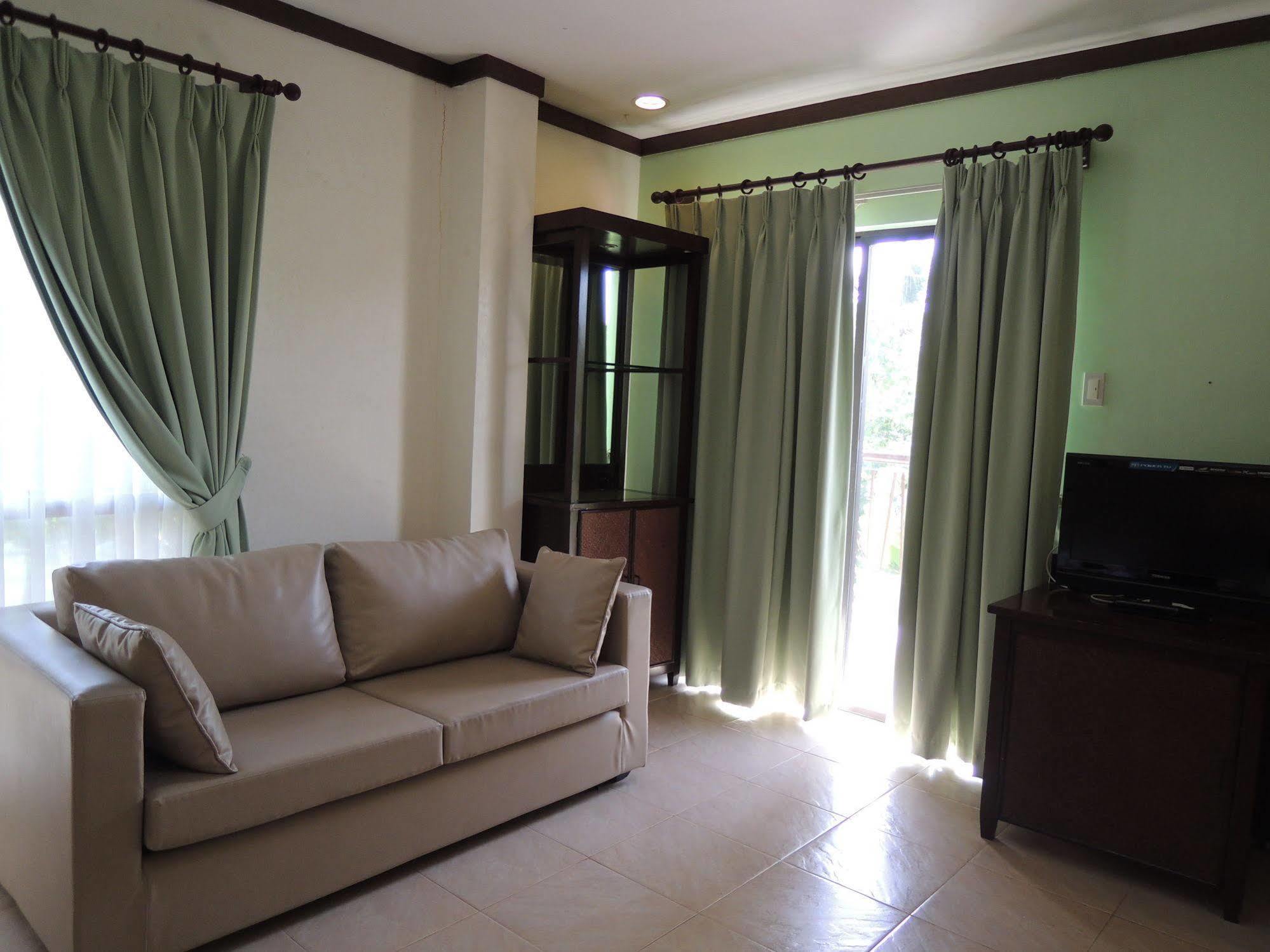 Palms Seaside Inn And Resort Medellin Kültér fotó