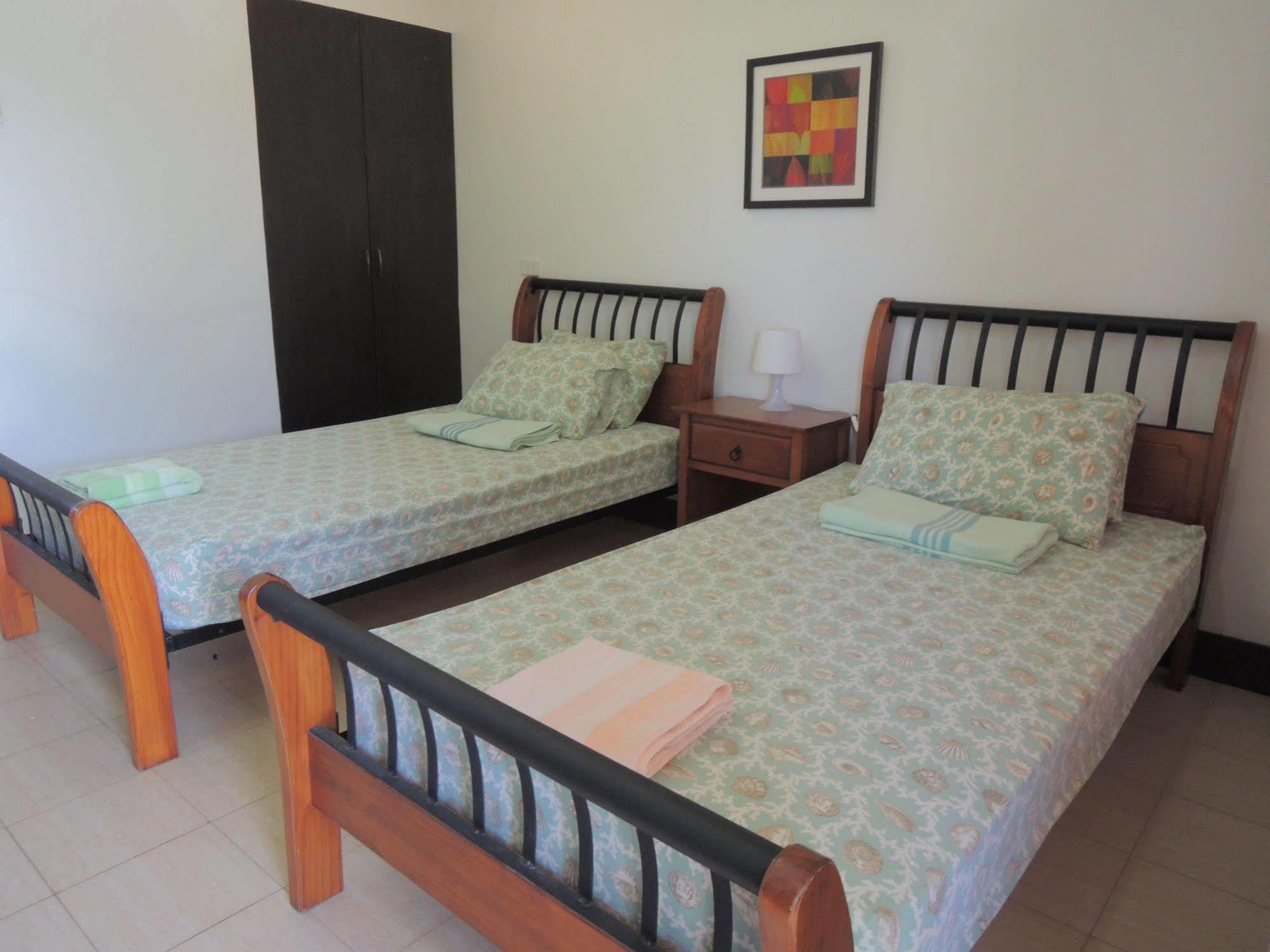 Palms Seaside Inn And Resort Medellin Kültér fotó